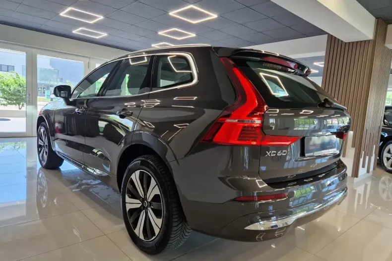 Volvo XC60 din 2023 cu 114.000 km - oferta VOL117388 - foto 7