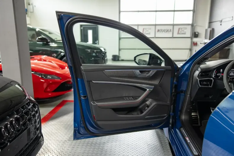 Audi RS6 din 2024 cu 24.139 km - oferta AUD117409 - foto 19