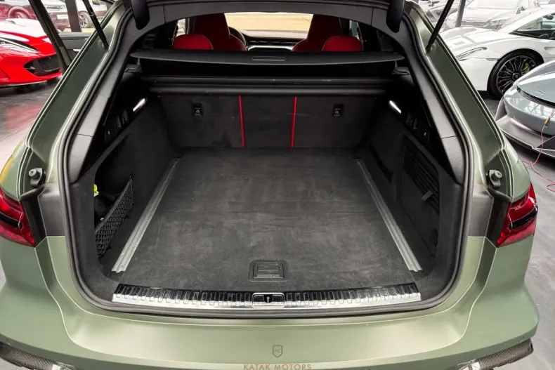 Audi RS6 din 2024 cu 61.622 km - oferta AUD117412 - foto 30