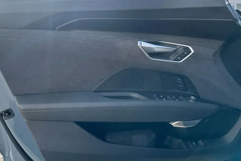 Audi RS e-tron GT din 2024 cu 16.453 km - oferta AUD117422 - foto 11