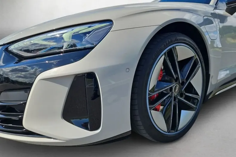 Audi e-tron GT din 2024 cu 21.365 km - oferta AUD117424 - foto 4