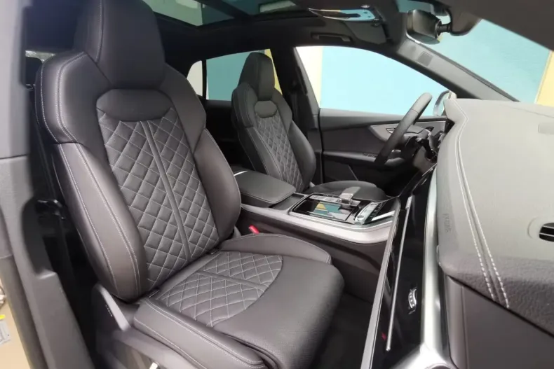 Audi Q8 din 2025 cu 25 km - oferta AUD117426 - foto 3