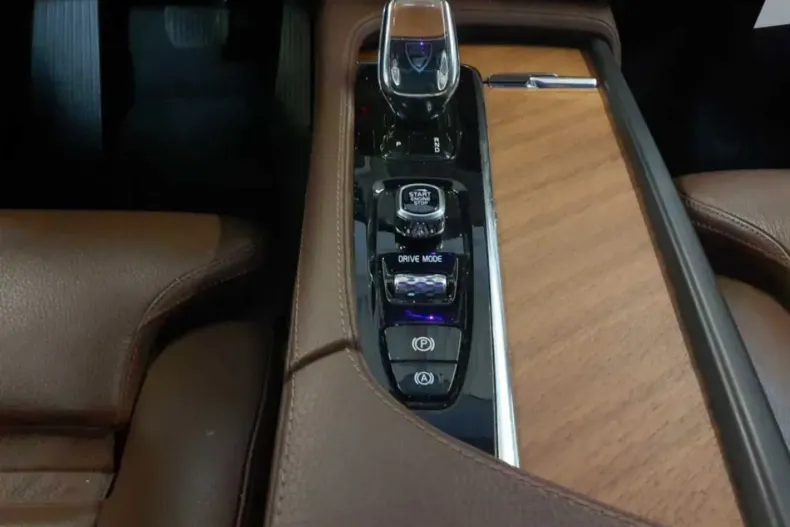 Volvo XC90 din 2020 cu 85.867 km - oferta VOL117428 - foto 5