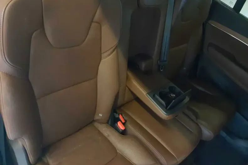 Volvo XC90 din 2020 cu 85.867 km - oferta VOL117428 - foto 7