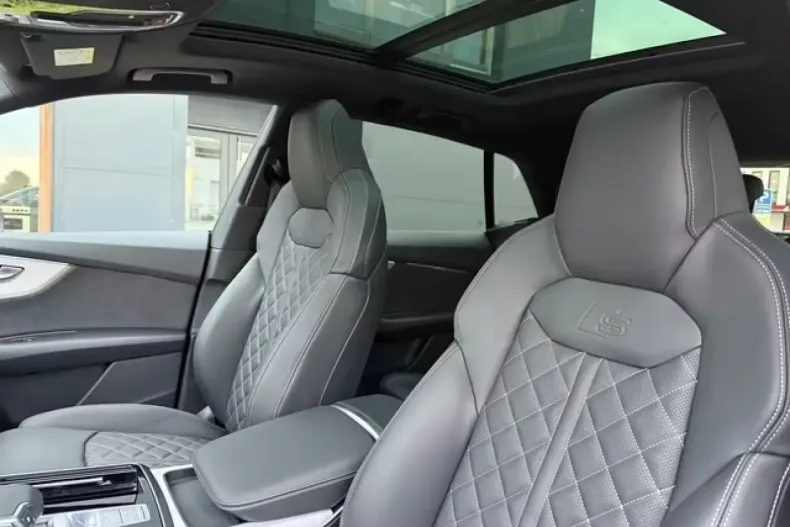 Audi Q8 din 2025 cu 10 km - oferta AUD117429 - foto 4