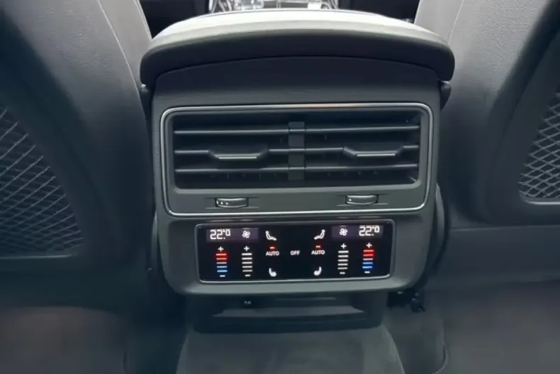 Audi Q8 din 2025 cu 10 km - oferta AUD117429 - foto 5