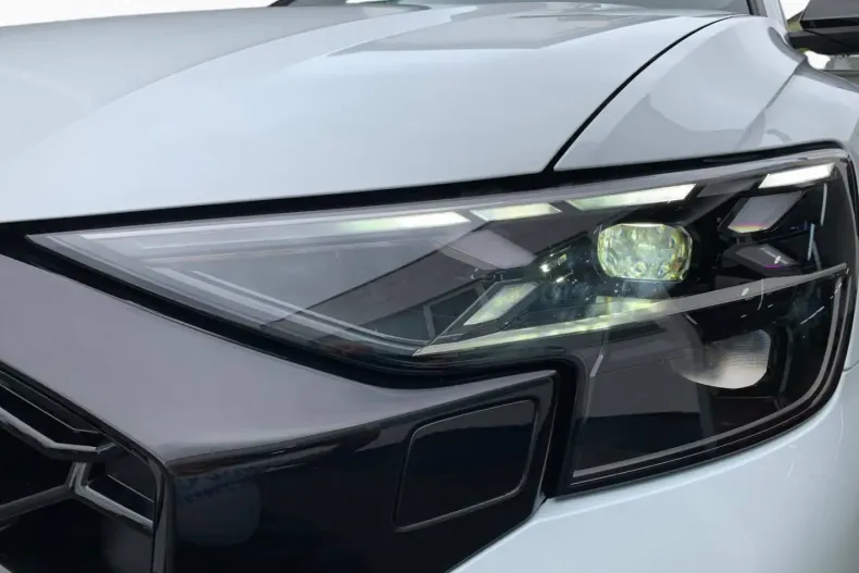 Audi RSQ8 din 2024 cu 15.100 km - oferta AUD117430 - foto 6