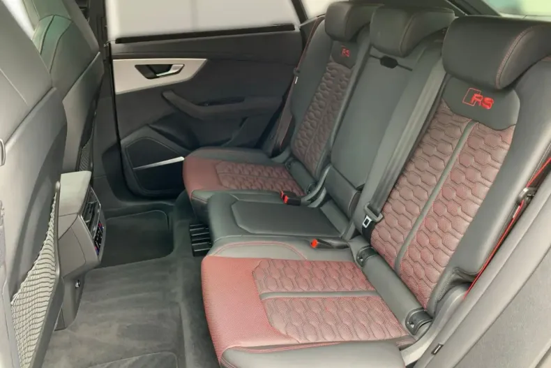 Audi RSQ8 din 2024 cu 15.100 km - oferta AUD117430 - foto 10