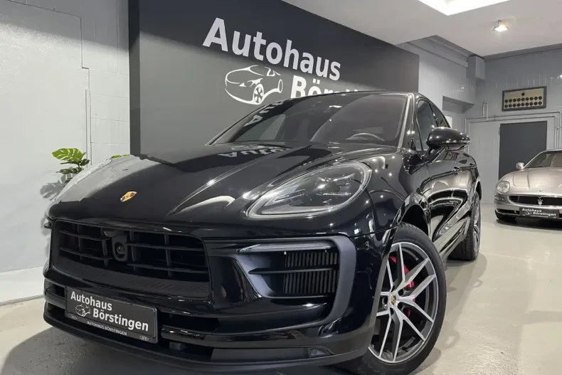 Porsche Macan din 2023 cu 33.124 km - oferta POR117449 - foto 1