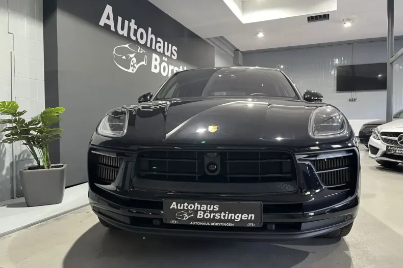 Porsche Macan din 2023 cu 33.124 km - oferta POR117449 - foto 2