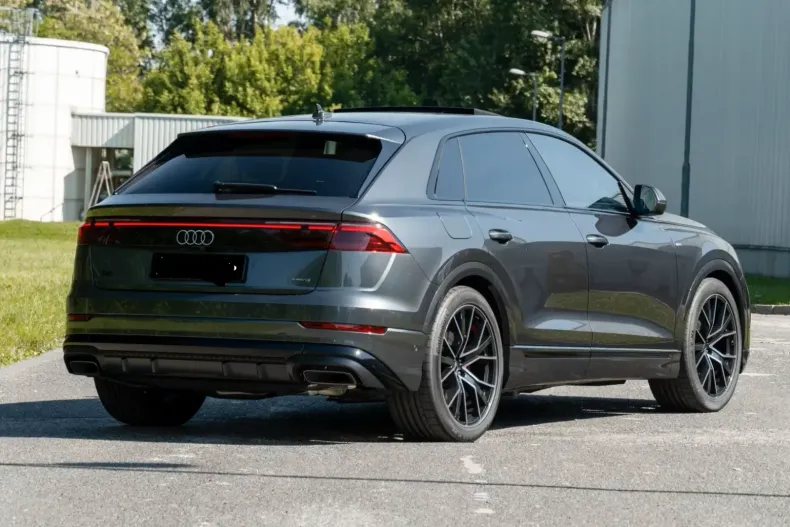 Audi Q8 din 2025 cu 5.600 km - oferta AUD117454 - foto 2