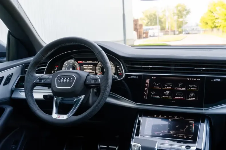 Audi Q8 din 2025 cu 5.600 km - oferta AUD117454 - foto 9