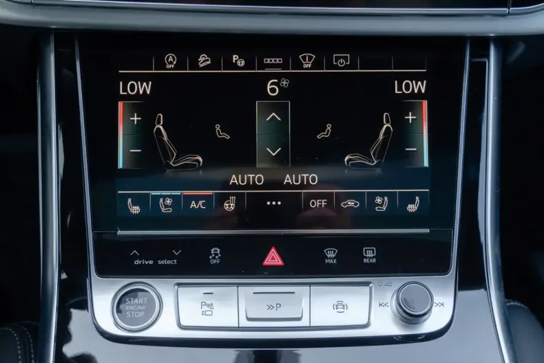 Audi Q8 din 2025 cu 5.600 km - oferta AUD117454 - foto 16