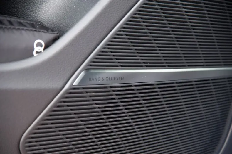 Audi Q8 din 2025 cu 50 km - oferta AUD117462 - foto 6