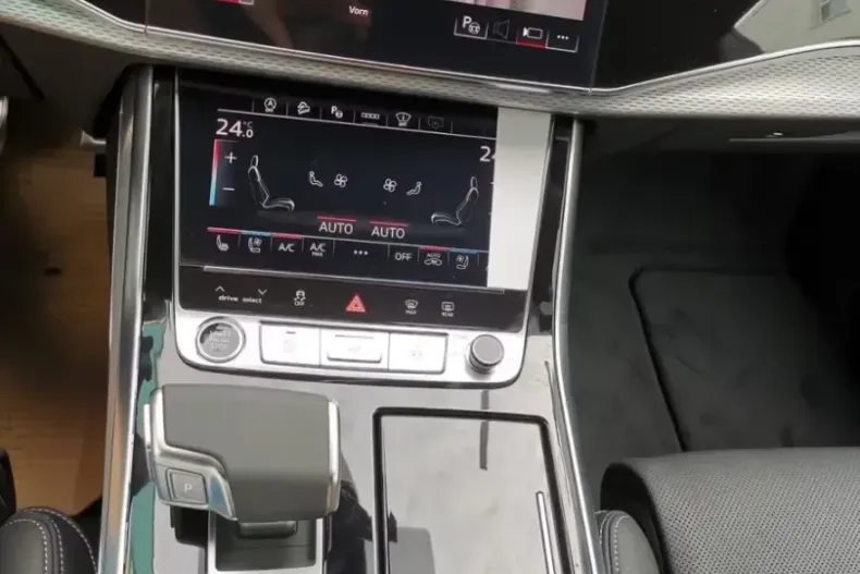 Audi Q8 din 2025 cu 1.000 km - oferta AUD117463 - foto 9