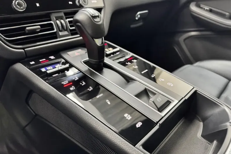 Porsche Macan din 2022 cu 39.800 km - oferta POR117467 - foto 11