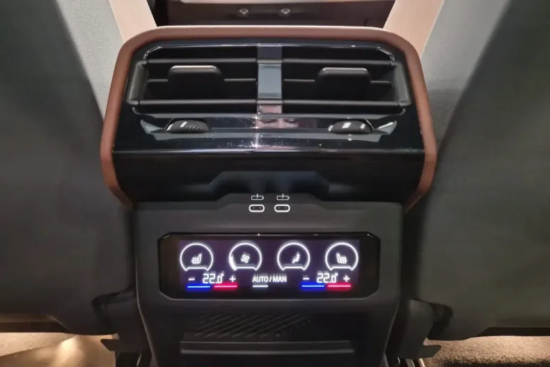 BMW 520 din 2024 cu 26.300 km - oferta BMW117476 - foto 37