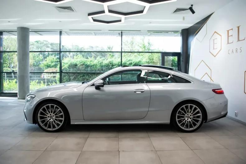 Mercedes-Benz E 400 din 2022 cu 60.883 km - oferta MER117480 - foto 4