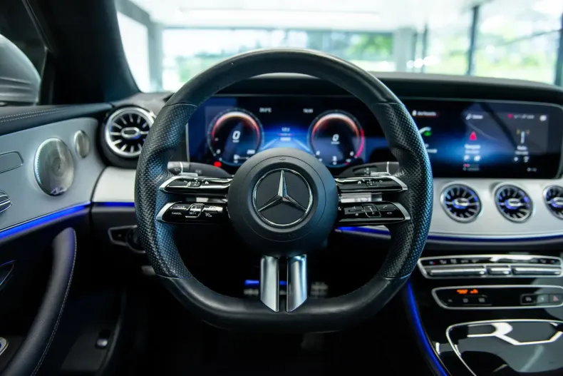 Mercedes-Benz E 400 din 2022 cu 60.883 km - oferta MER117480 - foto 15