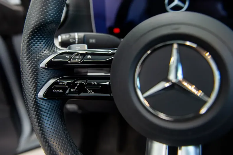 Mercedes-Benz E 400 din 2022 cu 60.883 km - oferta MER117480 - foto 16