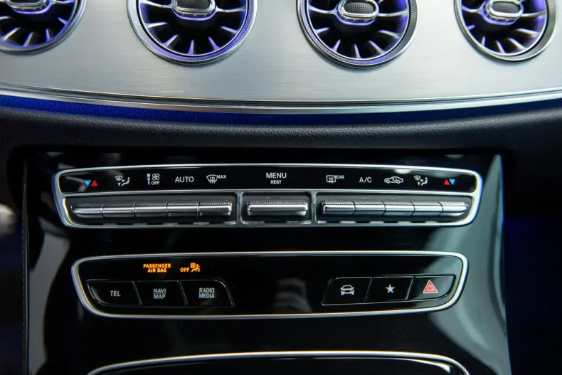 Mercedes-Benz E 400 din 2022 cu 60.883 km - oferta MER117480 - foto 22