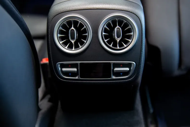 Mercedes-Benz E 400 din 2022 cu 60.883 km - oferta MER117480 - foto 31