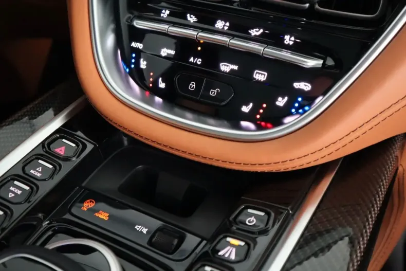 Aston Martin DBX din 2022 cu 36.280 km - oferta AST117495 - foto 14