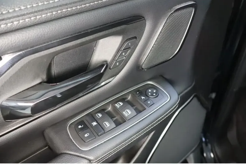 Dodge RAM din 2023 cu 12.160 km - oferta DOD117499 - foto 19