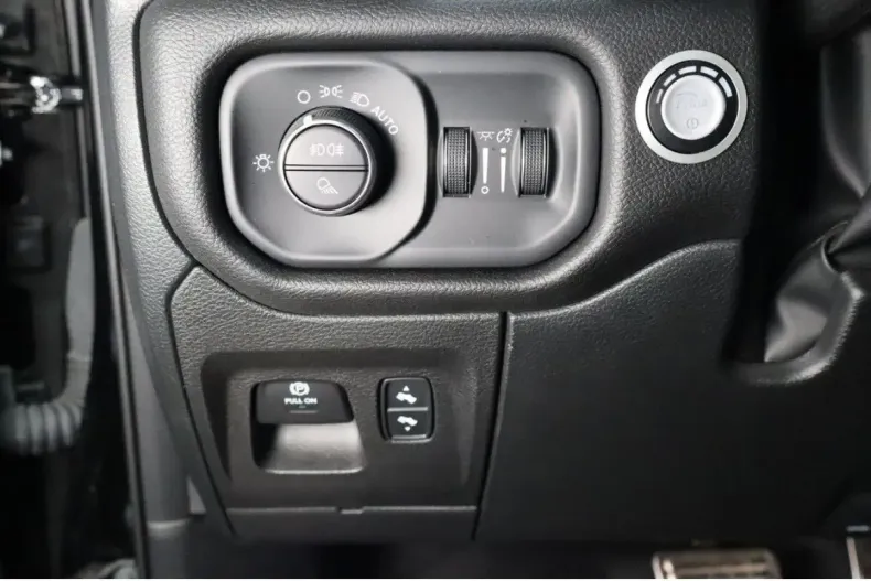 Dodge RAM din 2023 cu 12.160 km - oferta DOD117499 - foto 21