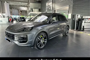 Porsche Cayenne din 2023 - oferta POR117501