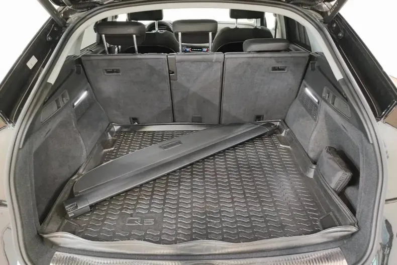 Audi Q5 din 2022 cu 57.300 km - oferta AUD117515 - foto 17