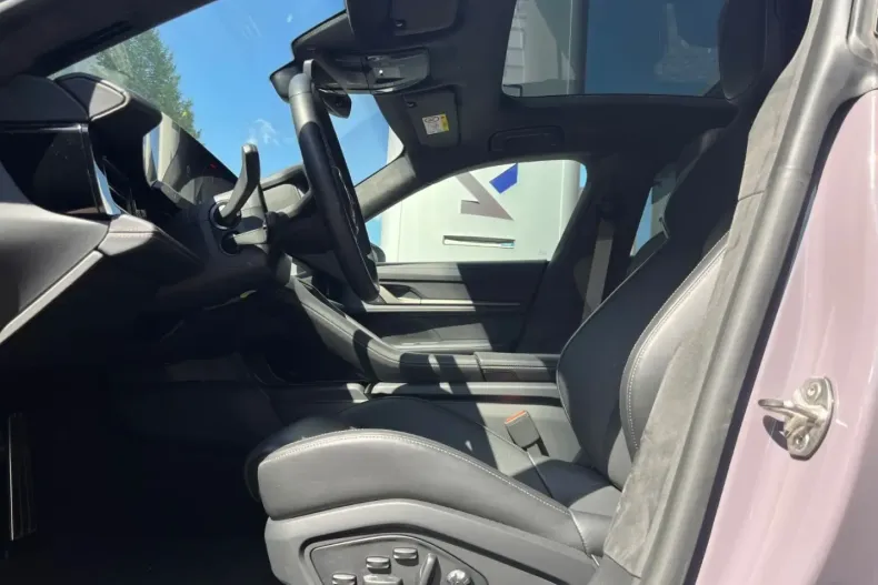 Porsche Taycan din 2024 cu 2.100 km - oferta POR117517 - foto 5