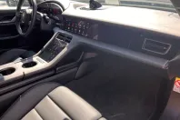 Porsche Taycan din 2024 cu 2.100 km - oferta POR117517 - foto 7