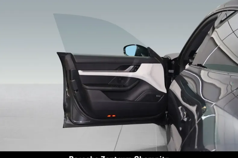 Porsche Taycan din 2024 cu 13.290 km - oferta POR117518 - foto 10