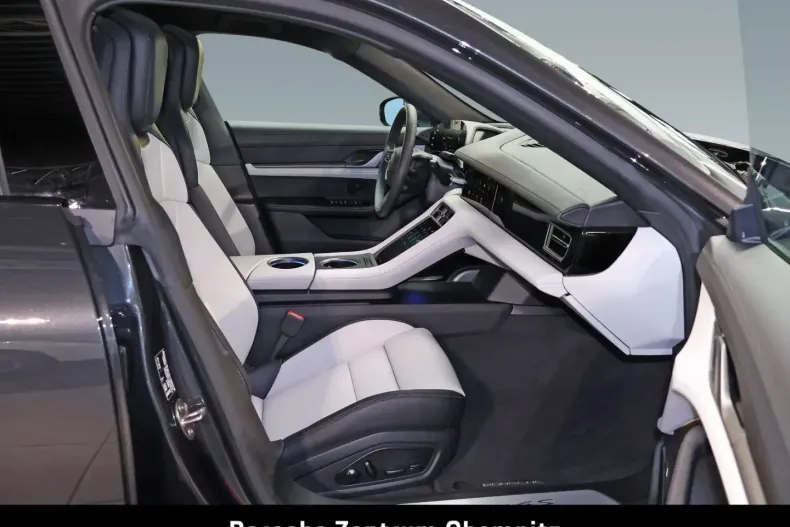 Porsche Taycan din 2024 cu 13.290 km - oferta POR117518 - foto 13