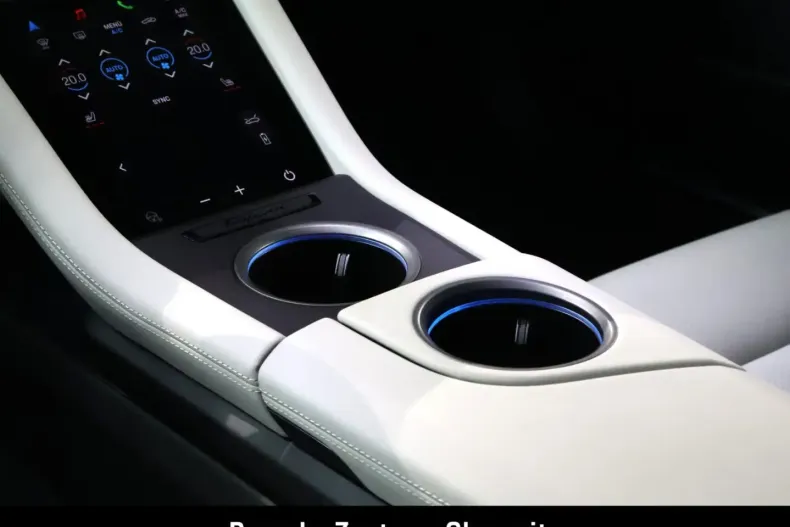 Porsche Taycan din 2024 cu 13.290 km - oferta POR117518 - foto 25