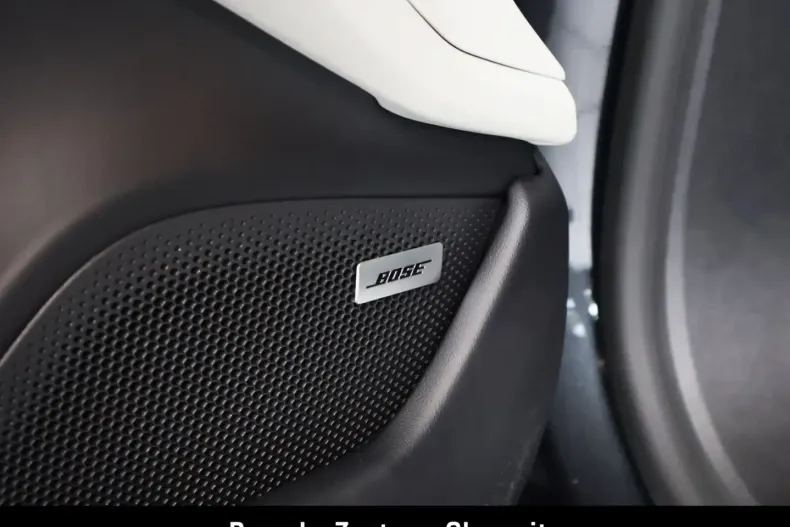 Porsche Taycan din 2024 cu 13.290 km - oferta POR117518 - foto 27