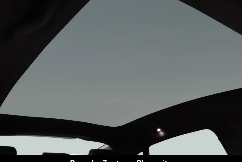 Porsche Taycan din 2024 cu 13.290 km - oferta POR117518 - foto 33