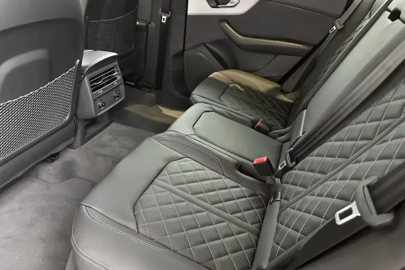 Audi Q8 din 2025 cu 10 km - oferta AUD117520 - foto 5