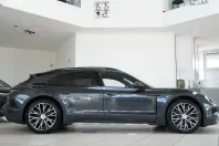 Porsche Taycan din 2024 cu 11.500 km - oferta POR117521 - foto 2