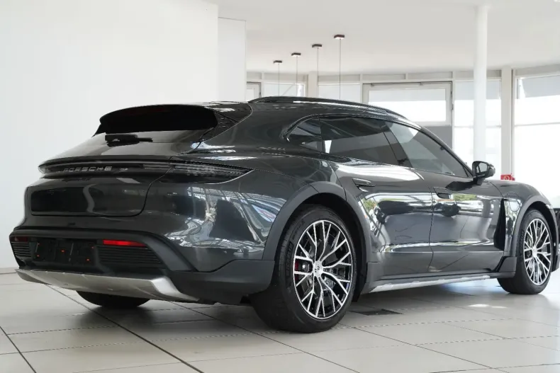 Porsche Taycan din 2024 cu 11.500 km - oferta POR117521 - foto 3