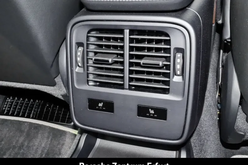 Porsche Taycan din 2023 cu 8.729 km - oferta POR117522 - foto 16