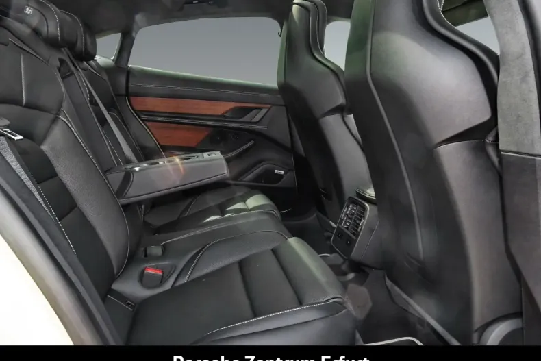 Porsche Taycan din 2023 cu 8.729 km - oferta POR117522 - foto 17