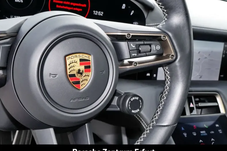 Porsche Taycan din 2023 cu 8.729 km - oferta POR117522 - foto 24