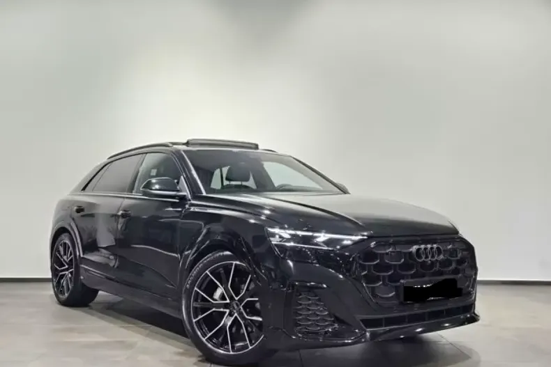 Audi Q8 din 2024 cu 4.910 km - oferta AUD117528 - foto 1