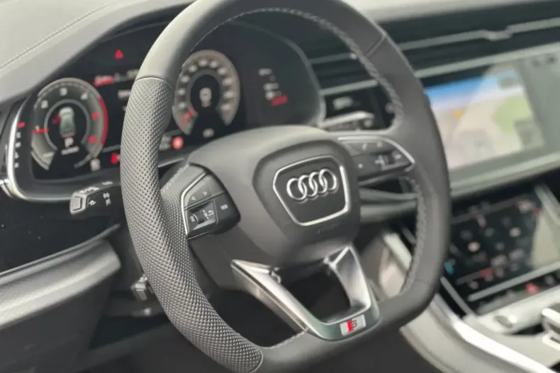 Audi Q8 din 2025 cu 30 km - oferta AUD117539 - foto 6