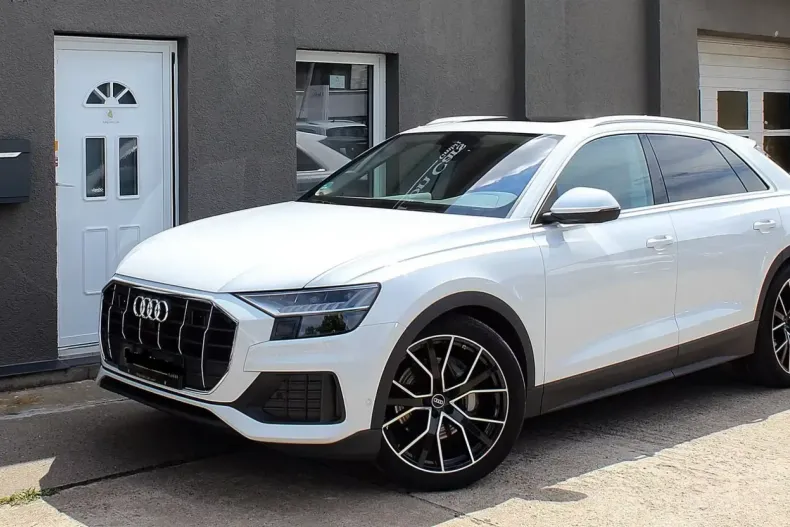 Audi Q8 din 2023 cu 6.568 km - oferta AUD117541 - foto 1