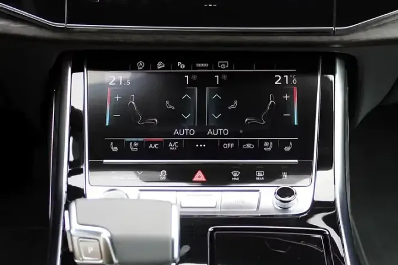 Audi Q8 din 2023 cu 6.568 km - oferta AUD117541 - foto 5