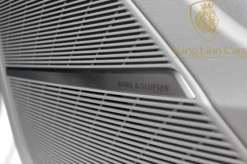 Audi Q8 din 2023 cu 6.568 km - oferta AUD117541 - foto 8