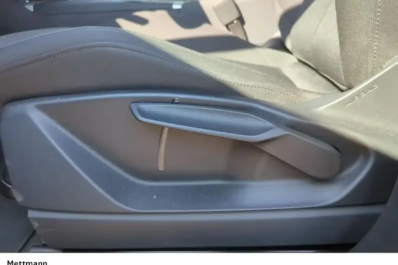 Audi Q5 din 2024 cu 5.537 km - oferta AUD117542 - foto 9